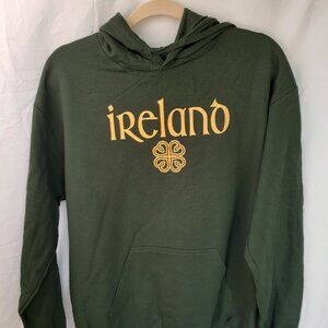 New Medium Ireland Clover Hearts Green Pullover Hoodie